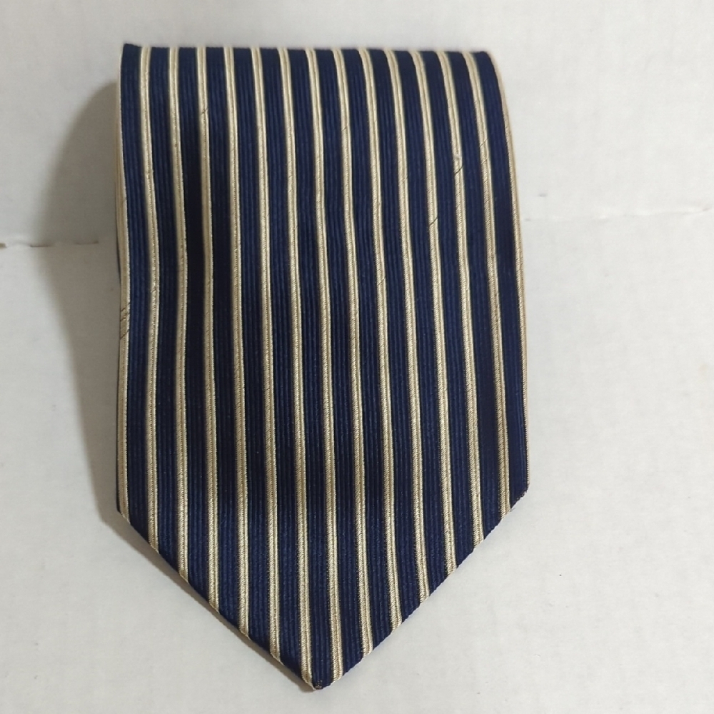Echo Men's Navy/Gold Striped Italian Hand Made 100% Silk Tie
